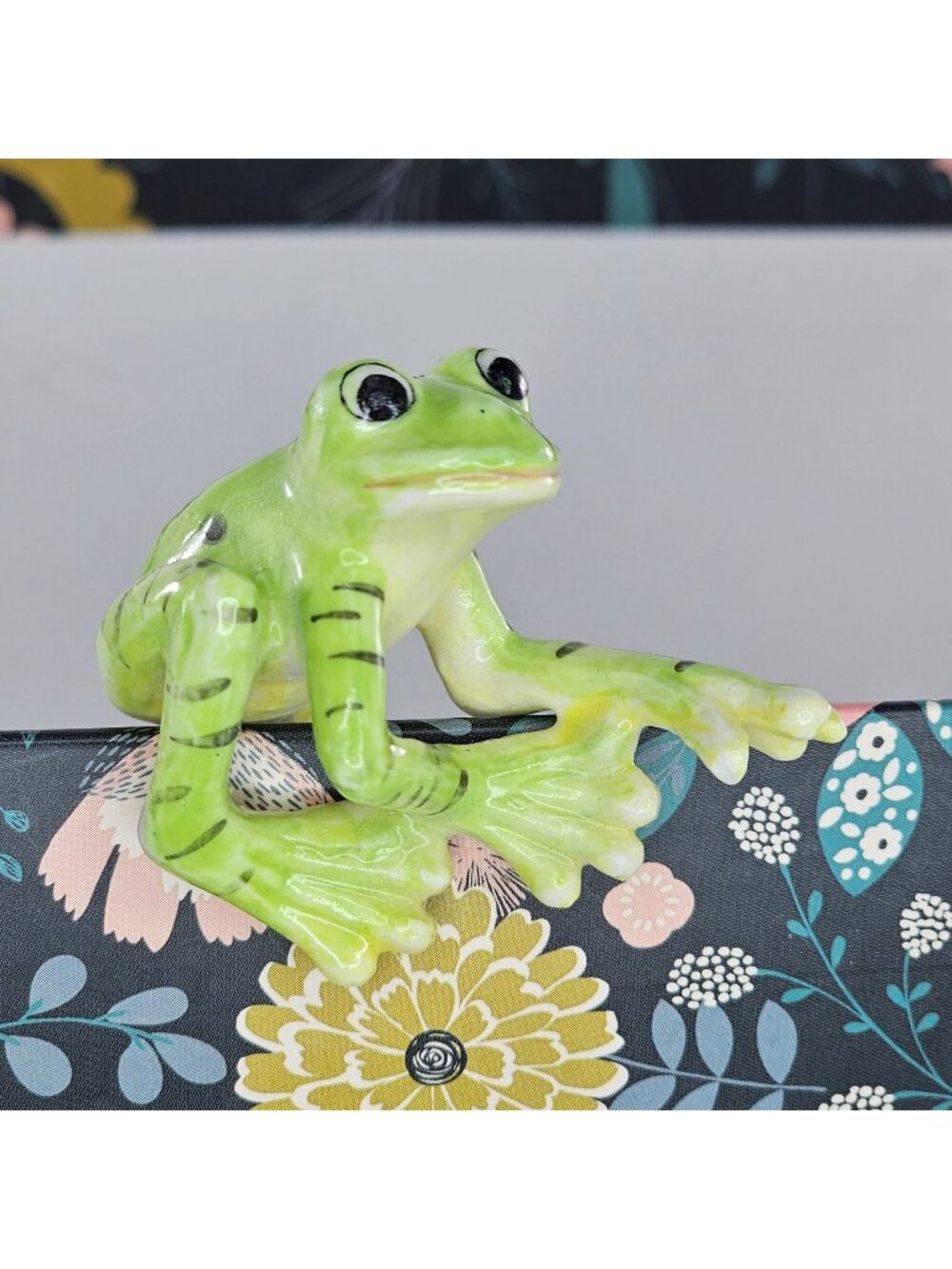 Klima Porcelain Frog Glass Planter Sitter Figurine Amphibian Green *Chipped*